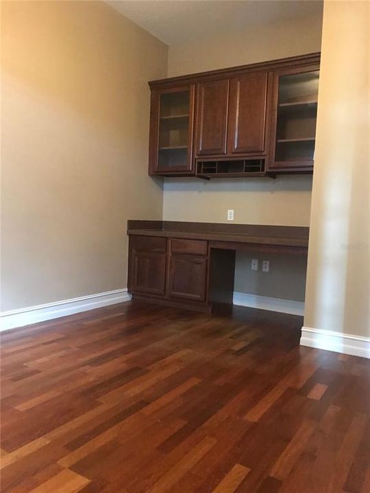 Recently Rented: $2,400 (4 beds, 2 baths, 2051 Square Feet)