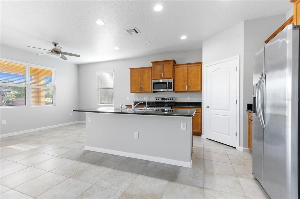 For Sale: $424,990 (3 beds, 2 baths, 1649 Square Feet)