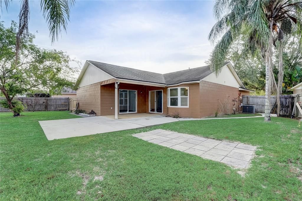 Recently Sold: $329,900 (3 beds, 2 baths, 1403 Square Feet)