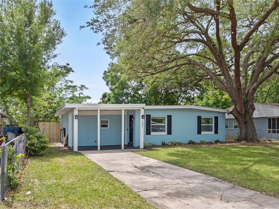 For Sale: $309,000 (3 beds, 2 baths, 1252 Square Feet)