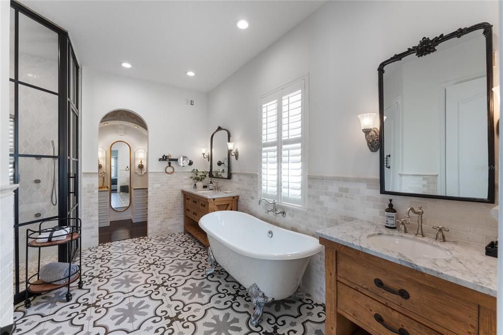 Active With Contract: $1,800,000 (5 beds, 4 baths, 4203 Square Feet)