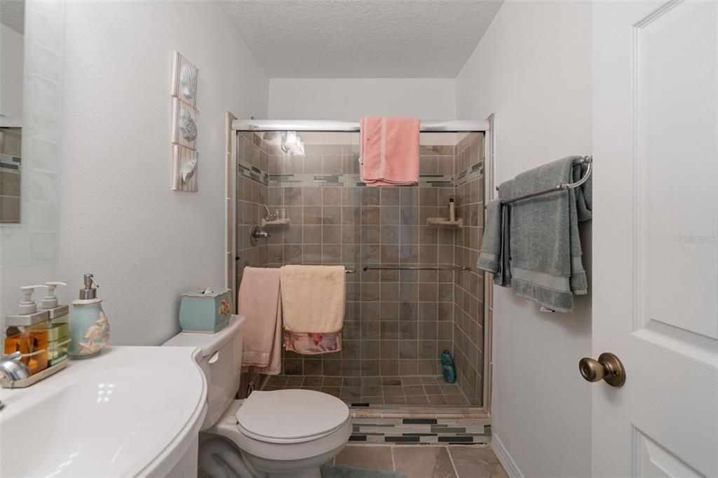 For Sale: $349,900 (2 beds, 2 baths, 1272 Square Feet)