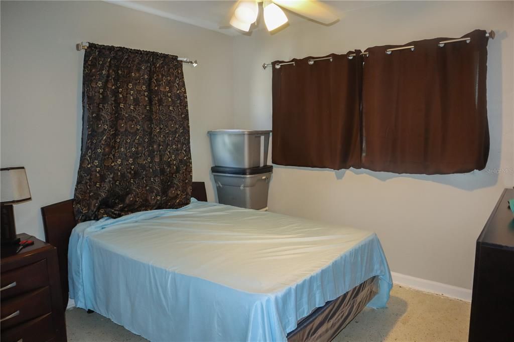 For Sale: $169,900 (2 beds, 1 baths, 800 Square Feet)