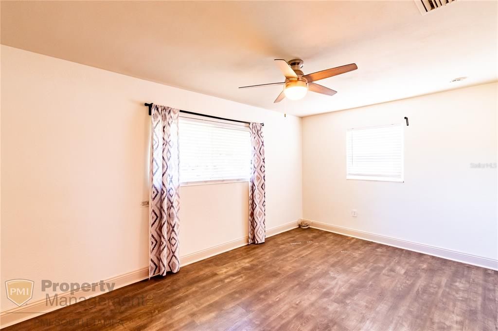 Recently Rented: $2,500 (2 beds, 1 baths, 1241 Square Feet)