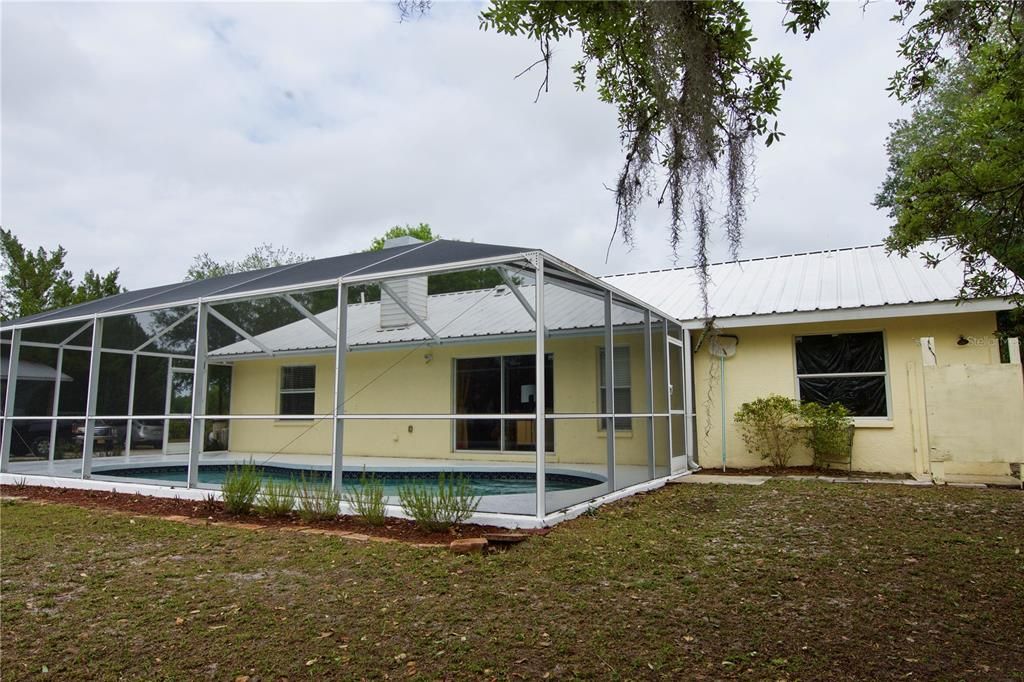 Recently Sold: $549,000 (3 beds, 2 baths, 1512 Square Feet)