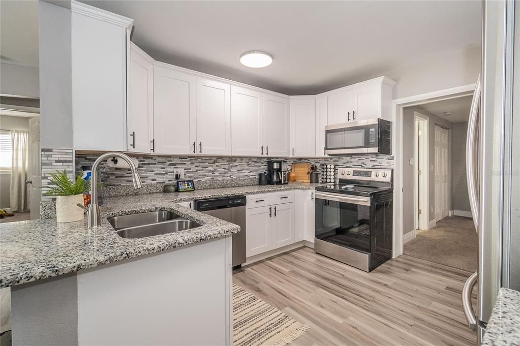Active With Contract: $285,000 (4 beds, 2 baths, 1399 Square Feet)