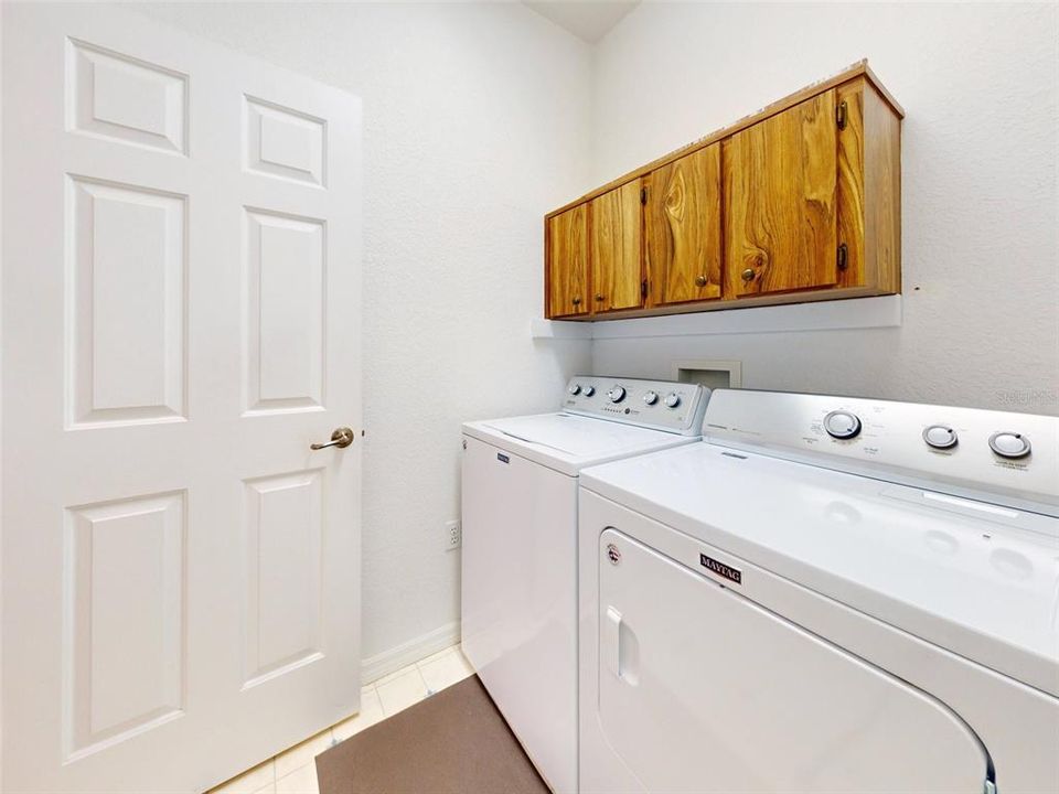 For Sale: $349,900 (3 beds, 2 baths, 1671 Square Feet)