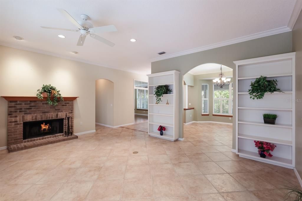 Recently Sold: $850,000 (3 beds, 2 baths, 2458 Square Feet)