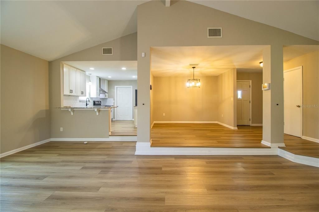 For Sale: $384,900 (4 beds, 2 baths, 1848 Square Feet)