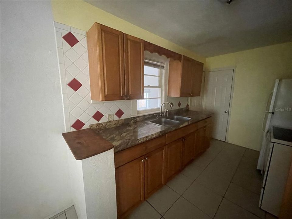 Activo con contrato: $229,000 (2 camas, 1 baños, 832 Pies cuadrados)