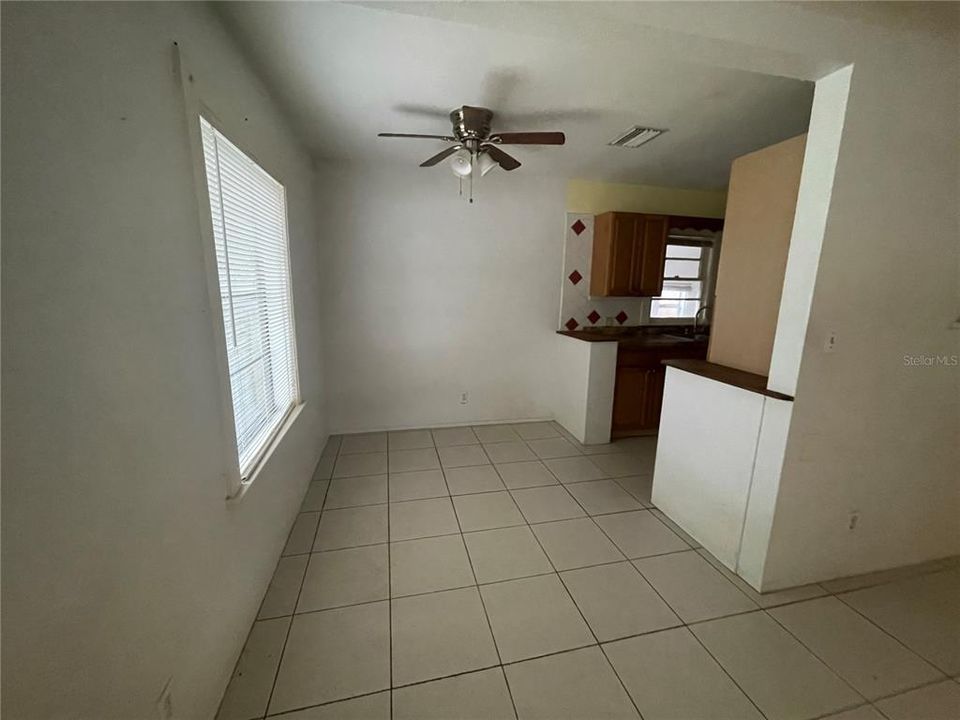 Activo con contrato: $229,000 (2 camas, 1 baños, 832 Pies cuadrados)