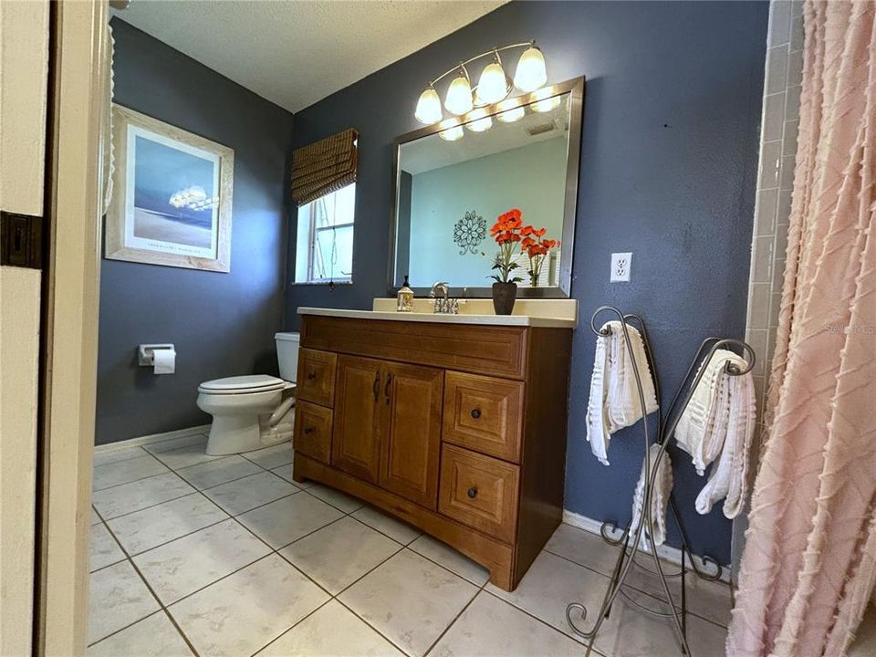 For Sale: $345,000 (2 beds, 2 baths, 1356 Square Feet)