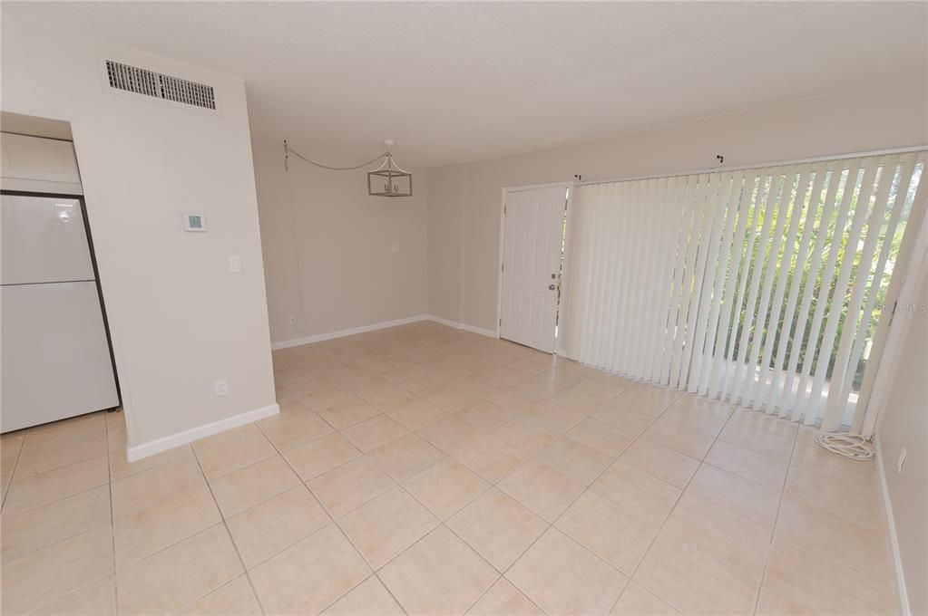 For Sale: $123,800 (1 beds, 1 baths, 540 Square Feet)
