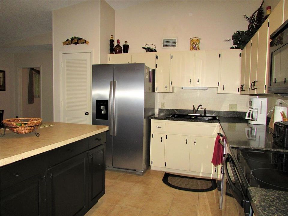 For Rent: $1,695 (2 beds, 2 baths, 1440 Square Feet)