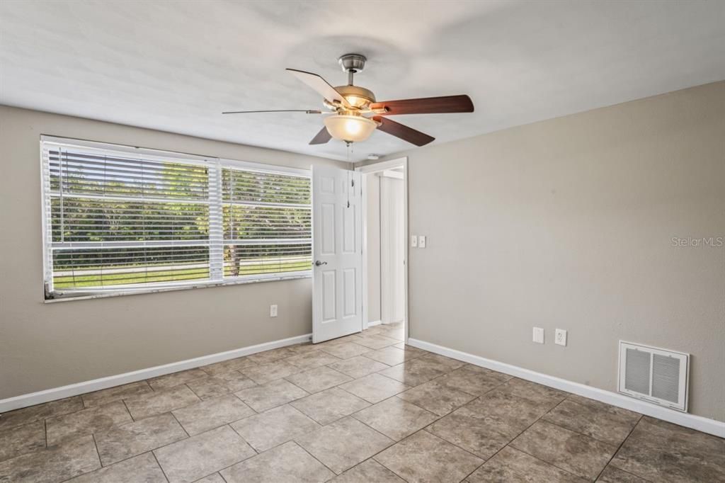 For Sale: $309,900 (3 beds, 2 baths, 1694 Square Feet)
