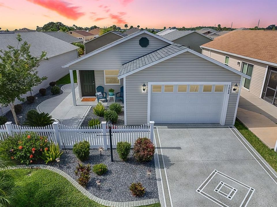 Such beautiful curb appeal!
