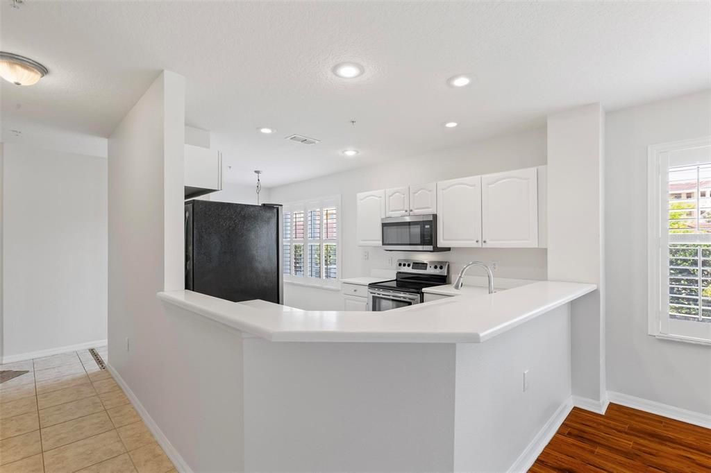 For Sale: $337,900 (3 beds, 2 baths, 1712 Square Feet)