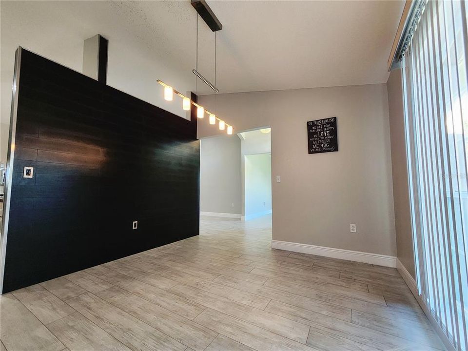 For Rent: $2,250 (3 beds, 2 baths, 1848 Square Feet)
