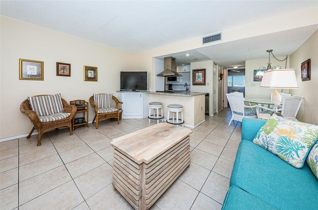 For Sale: $549,500 (1 beds, 1 baths, 590 Square Feet)