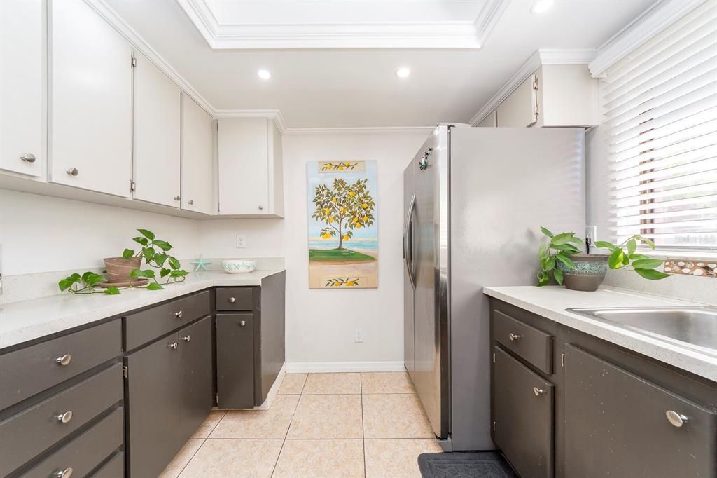 For Sale: $255,000 (2 beds, 2 baths, 1250 Square Feet)