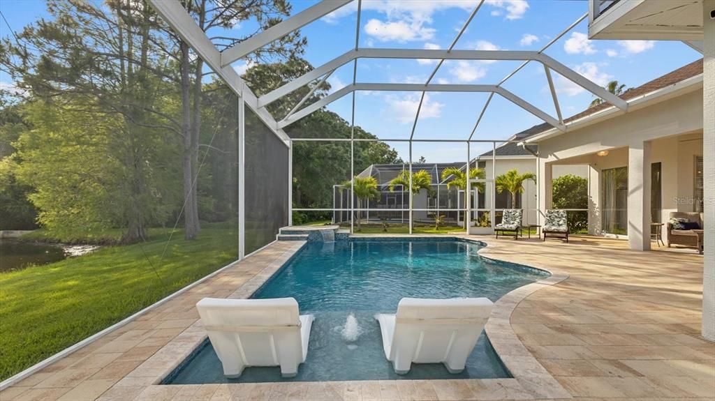Large new pool with sun shelf and bubbler - pool chaises stay!