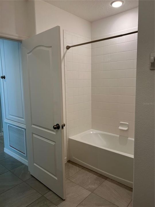 Недавно арендовано: $2,300 (3 спален, 2 ванн, 1683 Квадратных фут)