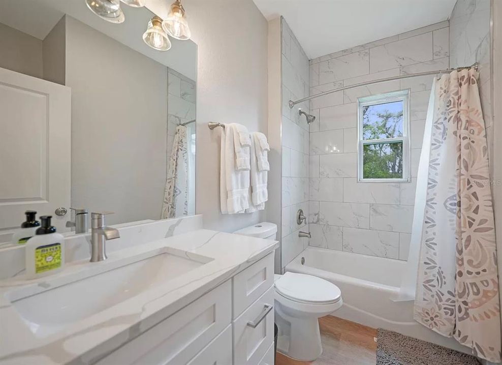 最近租的: $2,700 (3 贝兹, 2 浴室, 1600 平方英尺)