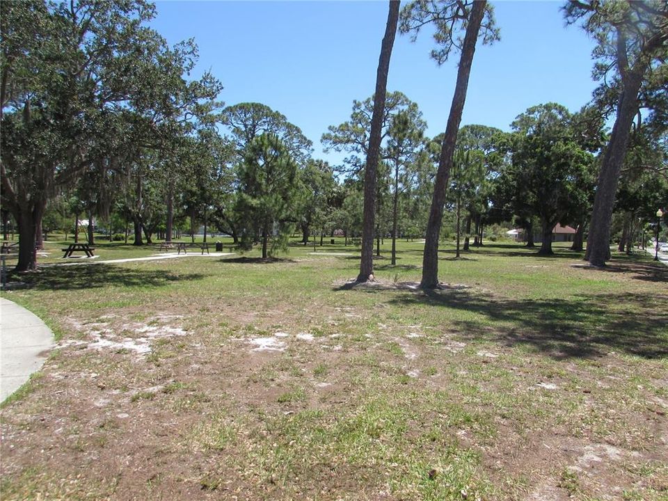 For Sale: $699,000 (0.15 acres)