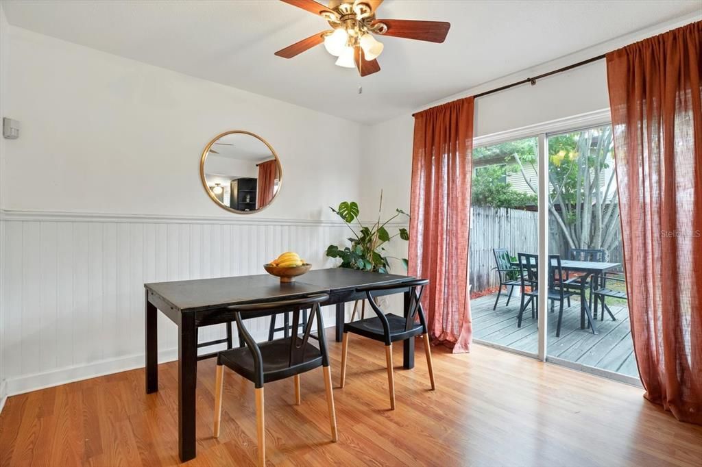 Recently Sold: $330,000 (3 beds, 1 baths, 1444 Square Feet)