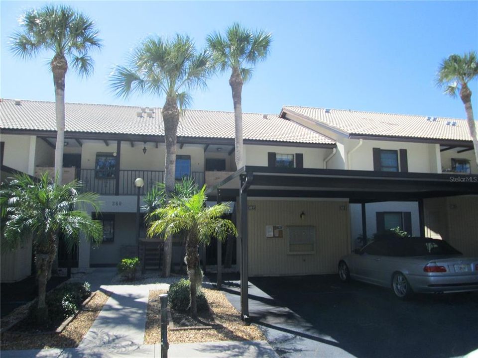 Active With Contract: $1,600 (2 beds, 2 baths, 1064 Square Feet)