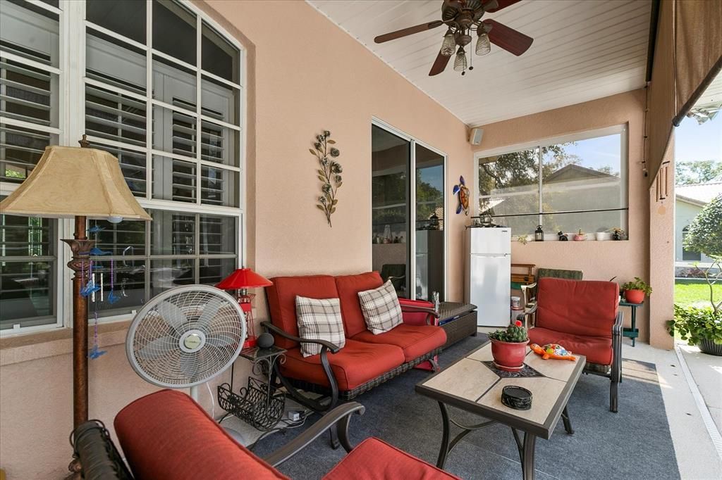 Recently Sold: $450,000 (3 beds, 2 baths, 2135 Square Feet)