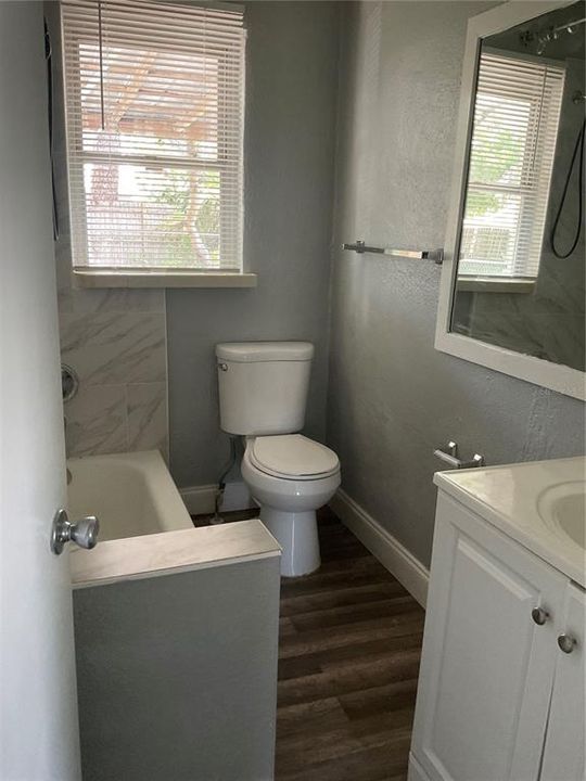 Recently Rented: $1,200 (2 beds, 1 baths, 780 Square Feet)