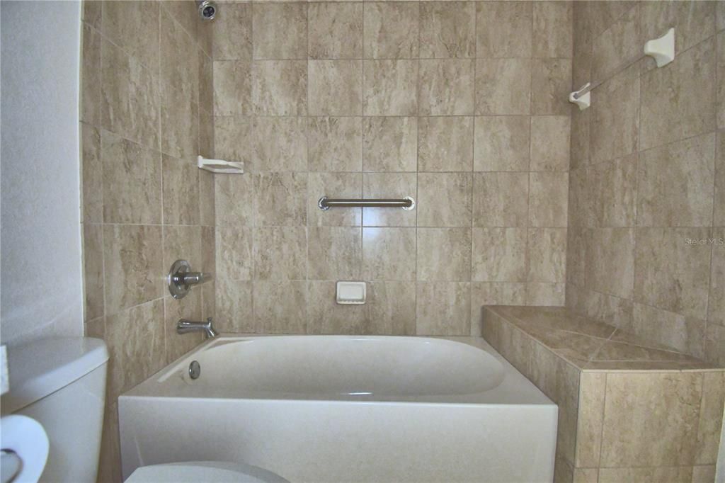 最近售出: $249,000 (2 贝兹, 2 浴室, 1449 平方英尺)
