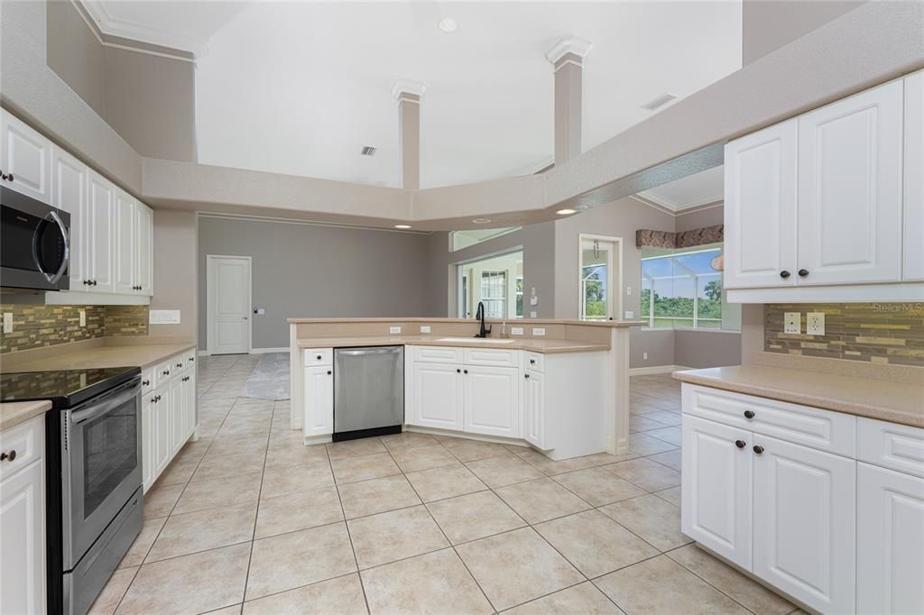 There's pretty tiled backsplash as an accent