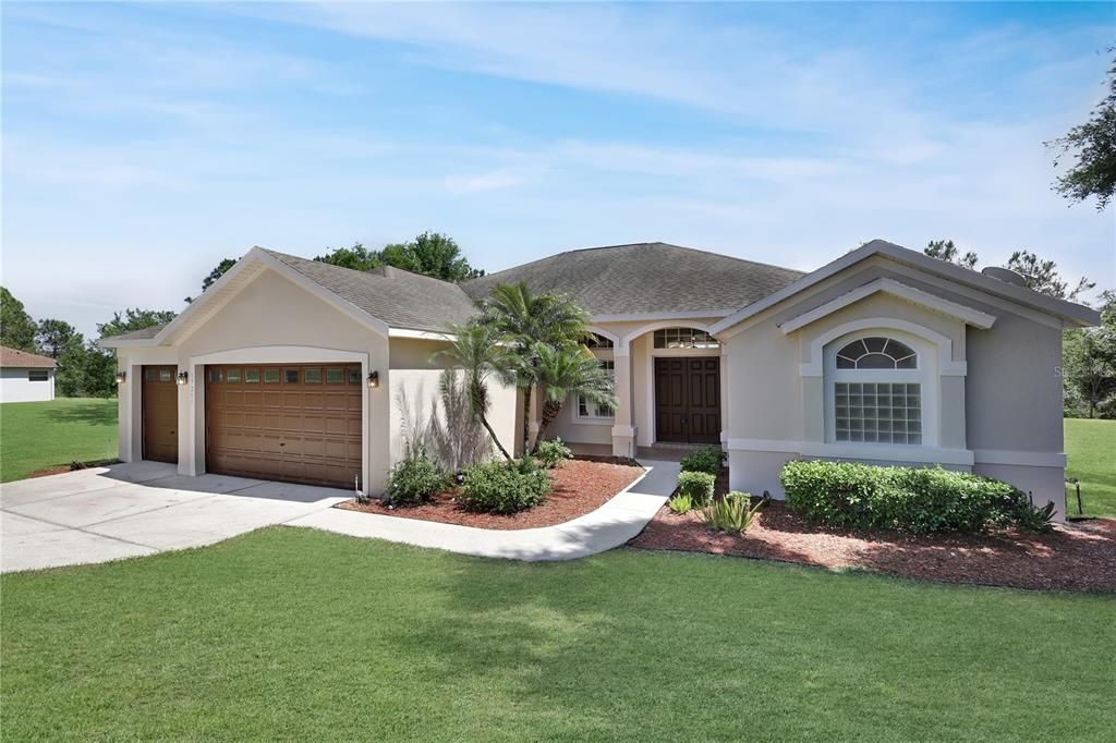 Active With Contract: $629,900 (4 beds, 3 baths, 2742 Square Feet)