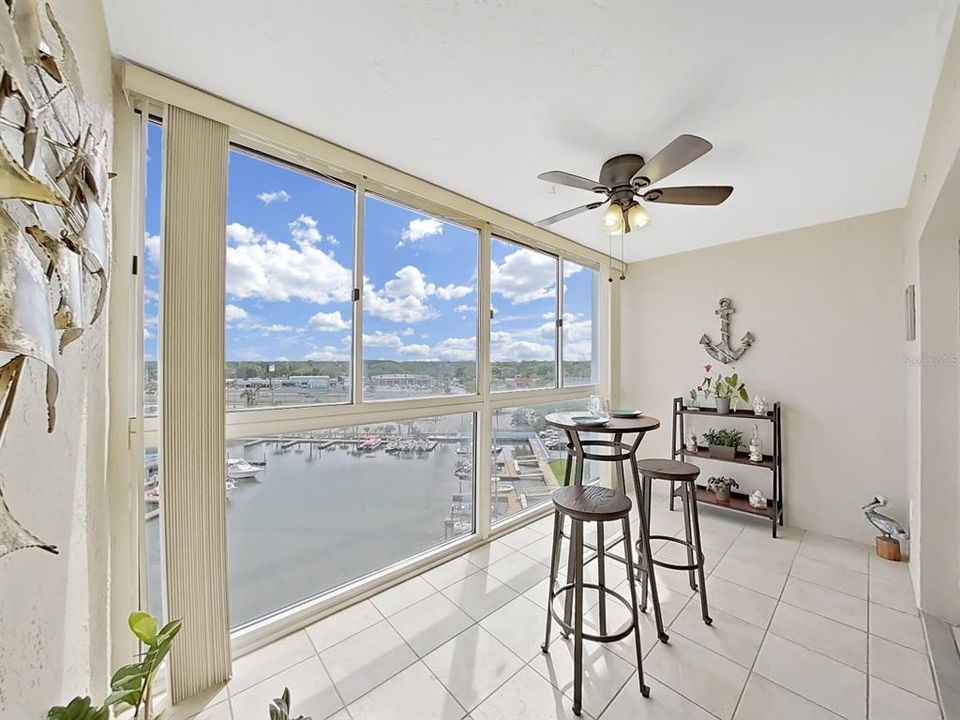 Active With Contract: $219,900 (2 beds, 2 baths, 1050 Square Feet)