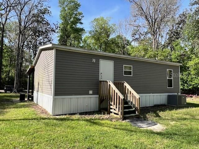 Recently Sold: $189,900 (3 beds, 2 baths, 972 Square Feet)