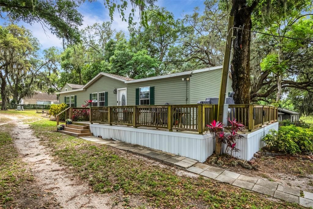 Recently Sold: $349,000 (3 beds, 2 baths, 1624 Square Feet)