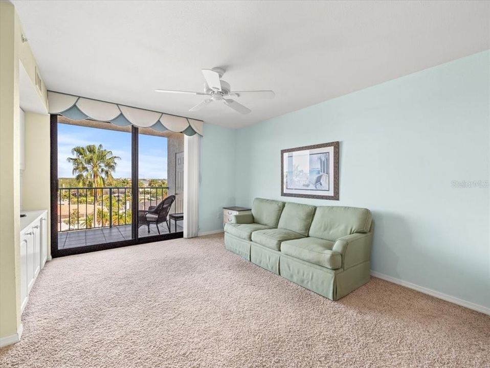 For Sale: $648,500 (2 beds, 2 baths, 1636 Square Feet)