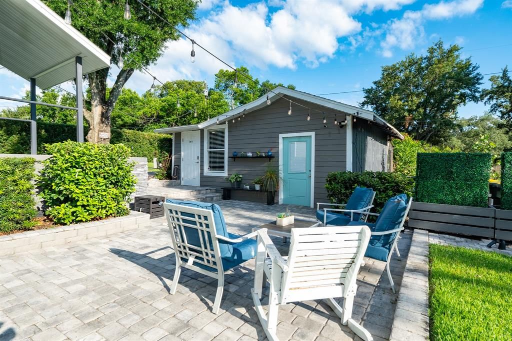 Active With Contract: $429,900 (3 beds, 2 baths, 1784 Square Feet)