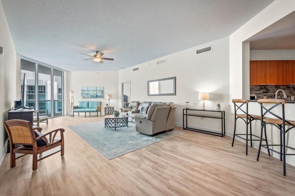 For Sale: $439,000 (2 beds, 2 baths, 1815 Square Feet)