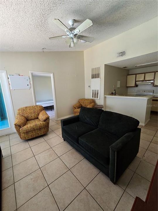 Recently Sold: $139,900 (1 beds, 1 baths, 618 Square Feet)