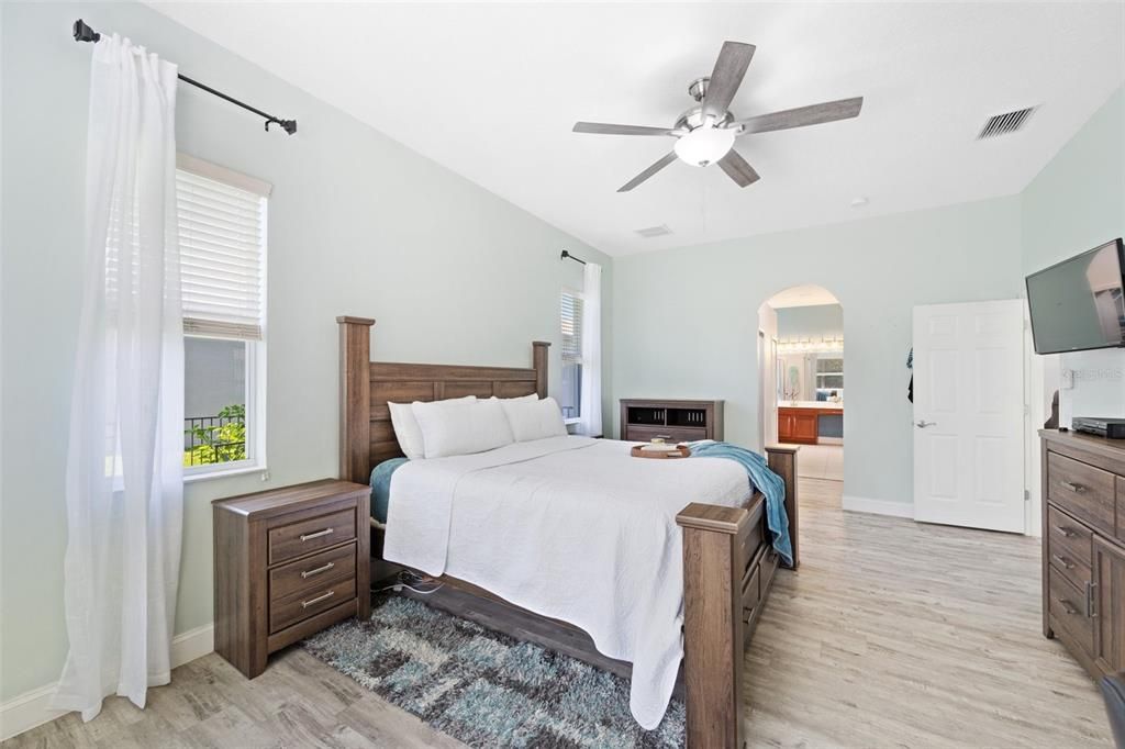 Active With Contract: $450,000 (3 beds, 2 baths, 1993 Square Feet)