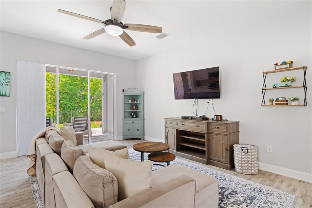 Active With Contract: $450,000 (3 beds, 2 baths, 1993 Square Feet)