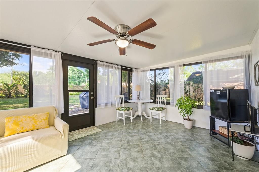 Active With Contract: $475,000 (3 beds, 2 baths, 1848 Square Feet)