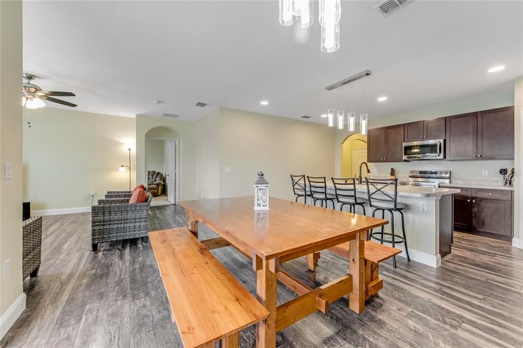 Active With Contract: $459,000 (4 beds, 2 baths, 1806 Square Feet)