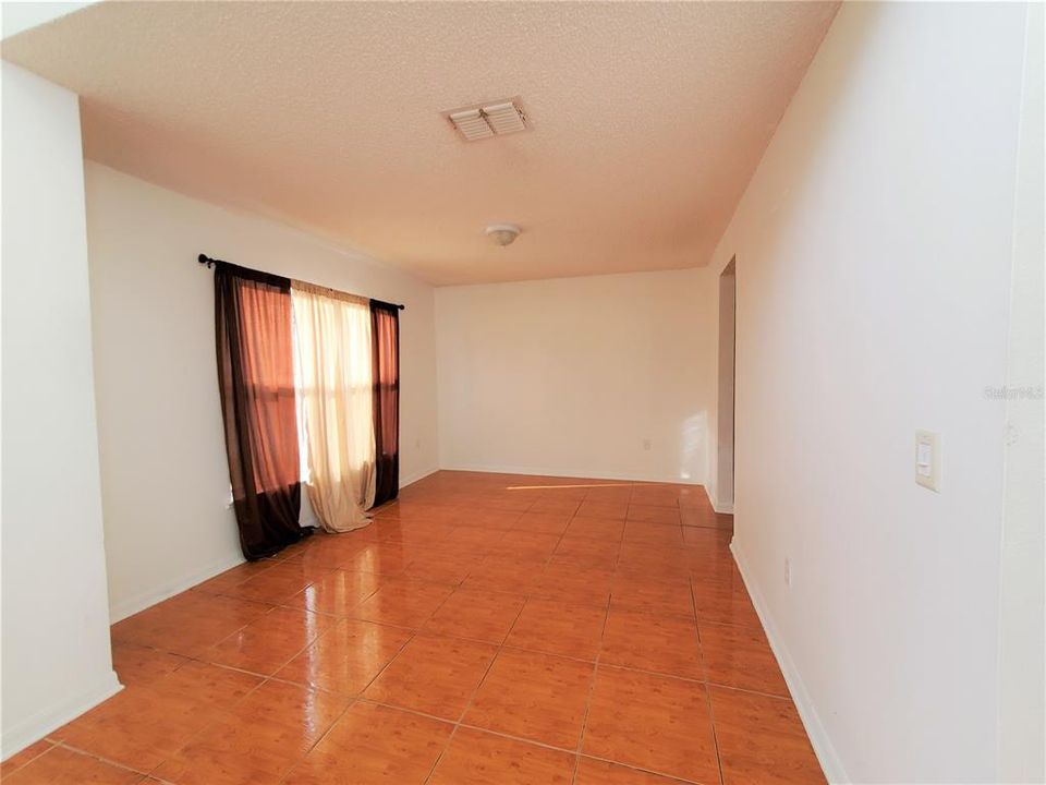 For Rent: $3,000 (4 beds, 2 baths, 2512 Square Feet)
