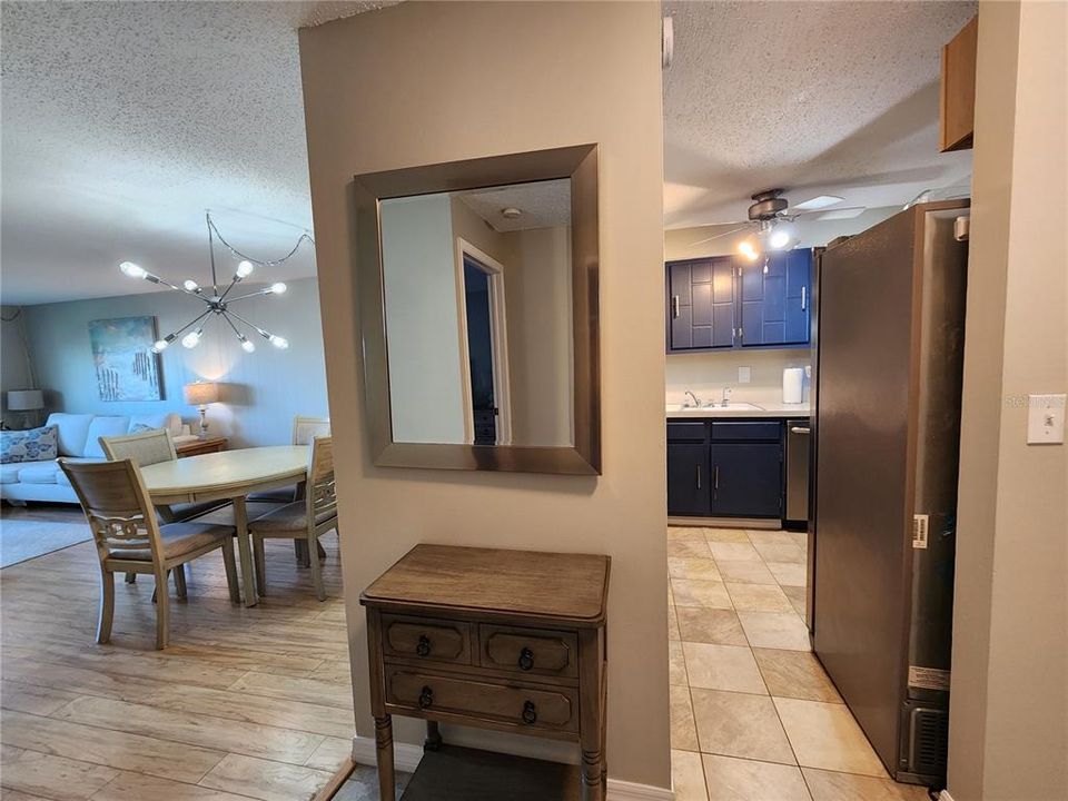 For Sale: $152,000 (1 beds, 1 baths, 735 Square Feet)
