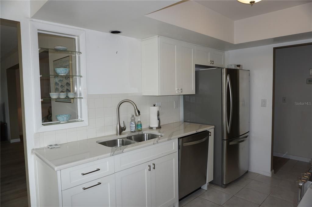 For Rent: $2,875 (2 beds, 2 baths, 1526 Square Feet)