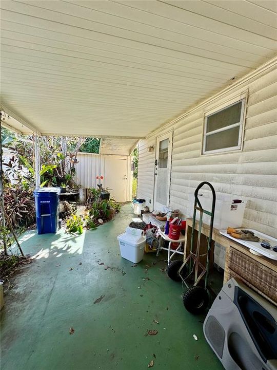 For Sale: $85,000 (2 beds, 2 baths, 816 Square Feet)